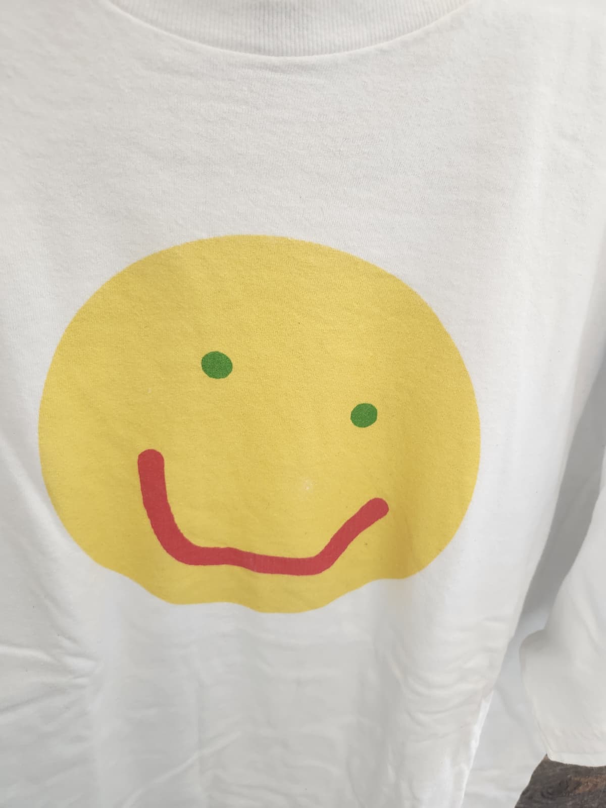 White Smiley-Face T-Shirt – 2XL