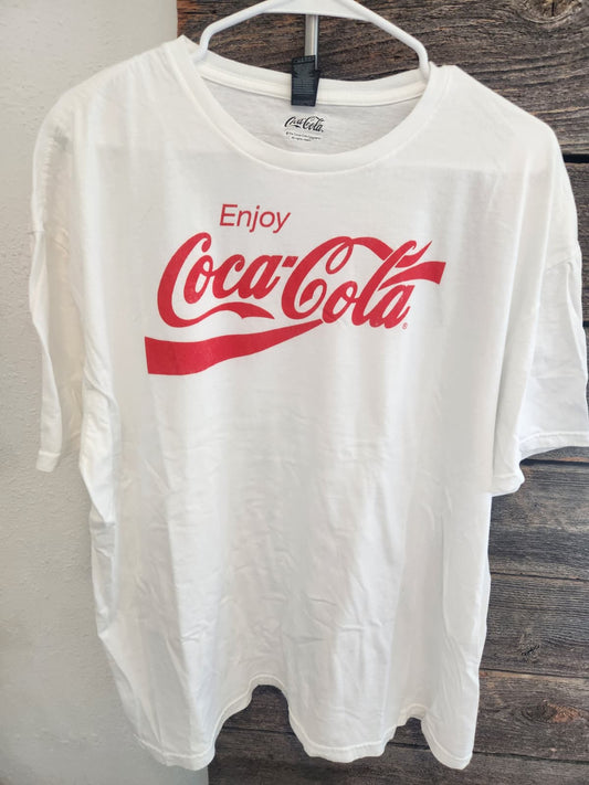 White Coca-Cola Graphic T-Shirt – 2XL